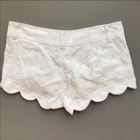 Lilly Pulitzer Eyelet Shorts - Picture 4 of 4